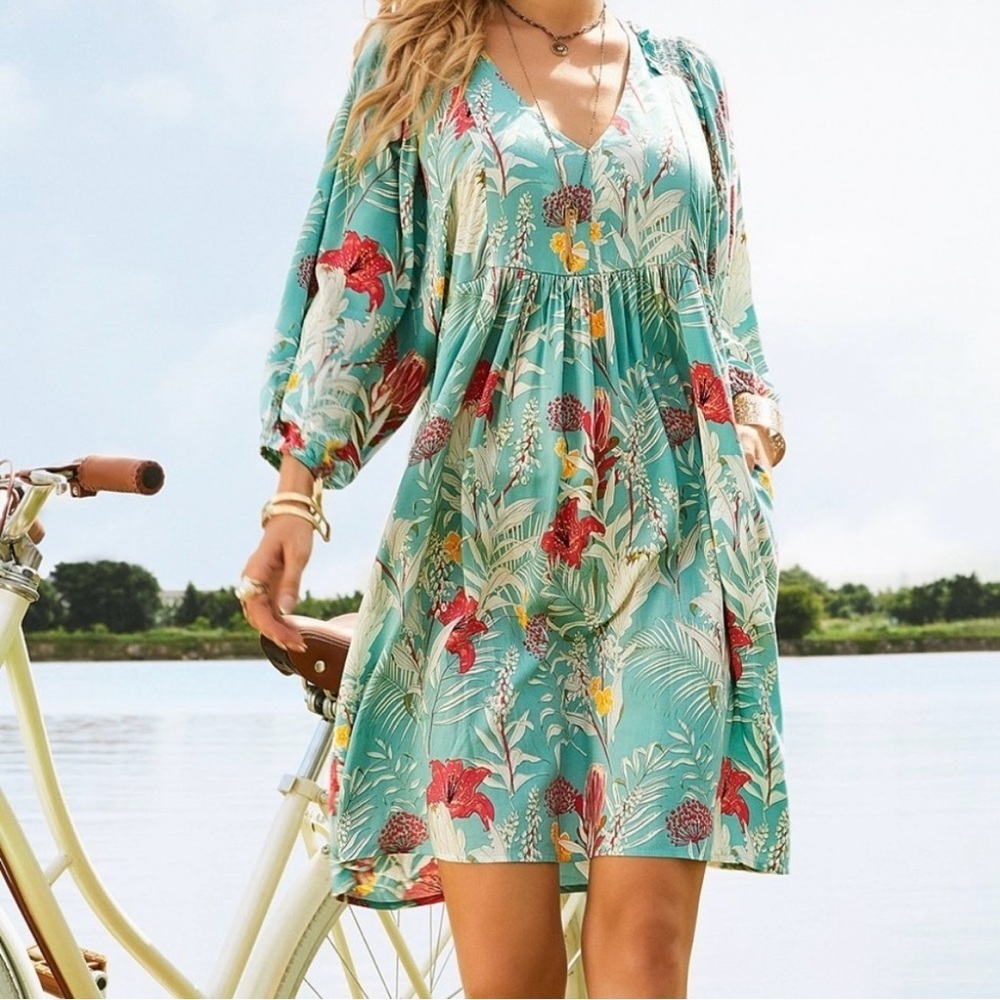 Women’s Medium Suzanne Betro Tunic